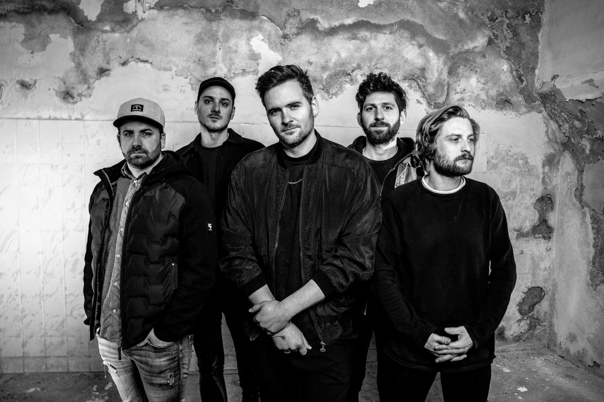 All Faces Down © Bernhard Ullrich